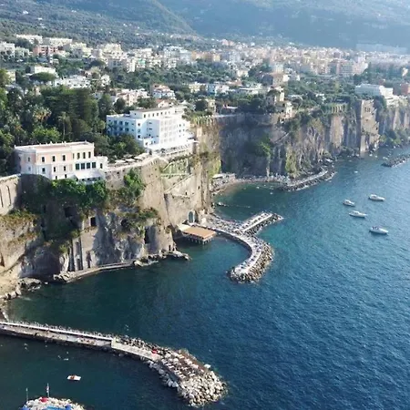 Apartment Emy House Sorrento